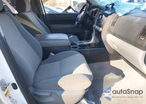 2010 Toyota Tundra Grade 5.7L V8 z USA, uszkodzony, nr VIN 5TFUW5F11AX125613